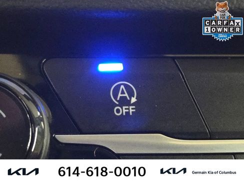 Used 2023 Chrysler Voyager LX image 32