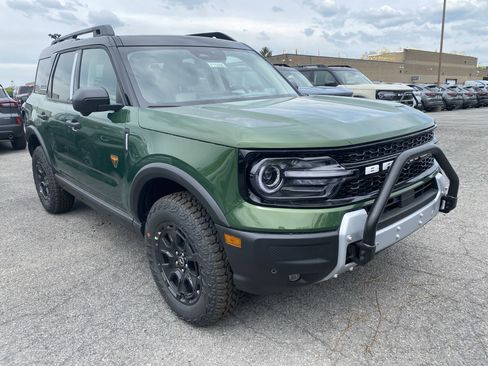 New 2025 Ford Bronco Sport Badlands w/ Sasquatch Badlands Package AWD/4WD image 2