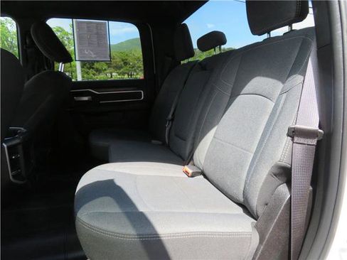 Used 2021 RAM 3500 Big Horn w/ Level 1 Equipment Group AWD/4WD image 5