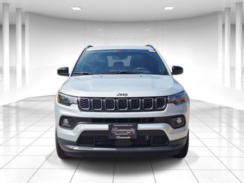 Certified 2025 Jeep Compass Latitude w/ Sun & Sound Group image 8