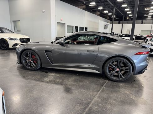 Used 2017 Jaguar F-TYPE SVR image 22