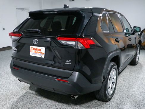 Used 2023 Toyota RAV4 LE AWD/4WD image 7