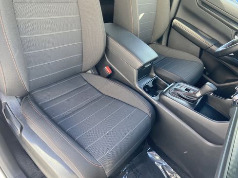 Used 2025 Honda CR-V Sport image 8