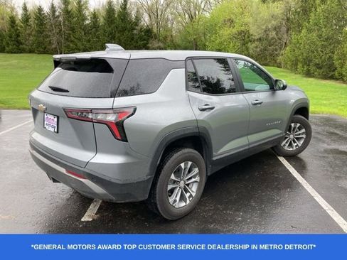 Used 2026 Chevrolet Equinox LT w/ Safety and Technology Package FWD image 3