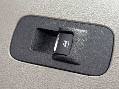 Used 2022 Ford F250 XL w/ Power Equipment Group image 33