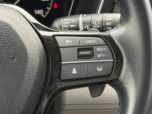 Used 2024 Honda Pilot Touring image 21