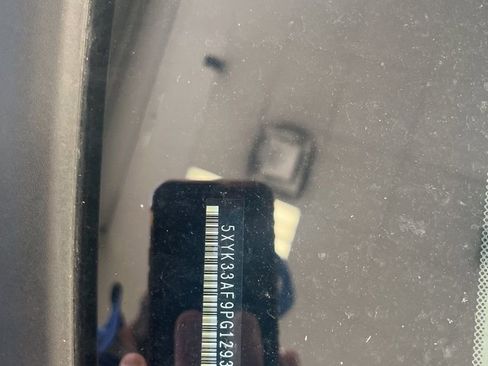 Used 2023 Kia Sportage EX image 2