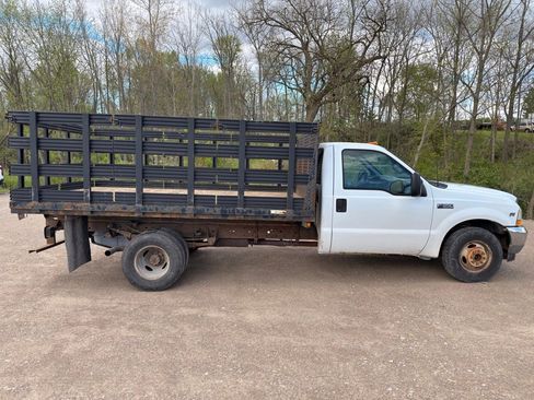 Used 2002 Ford F350 2WD Regular Cab DRW Super Duty image 5