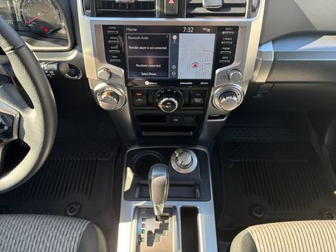 Used 2024 Toyota 4Runner SR5 AWD/4WD image 11