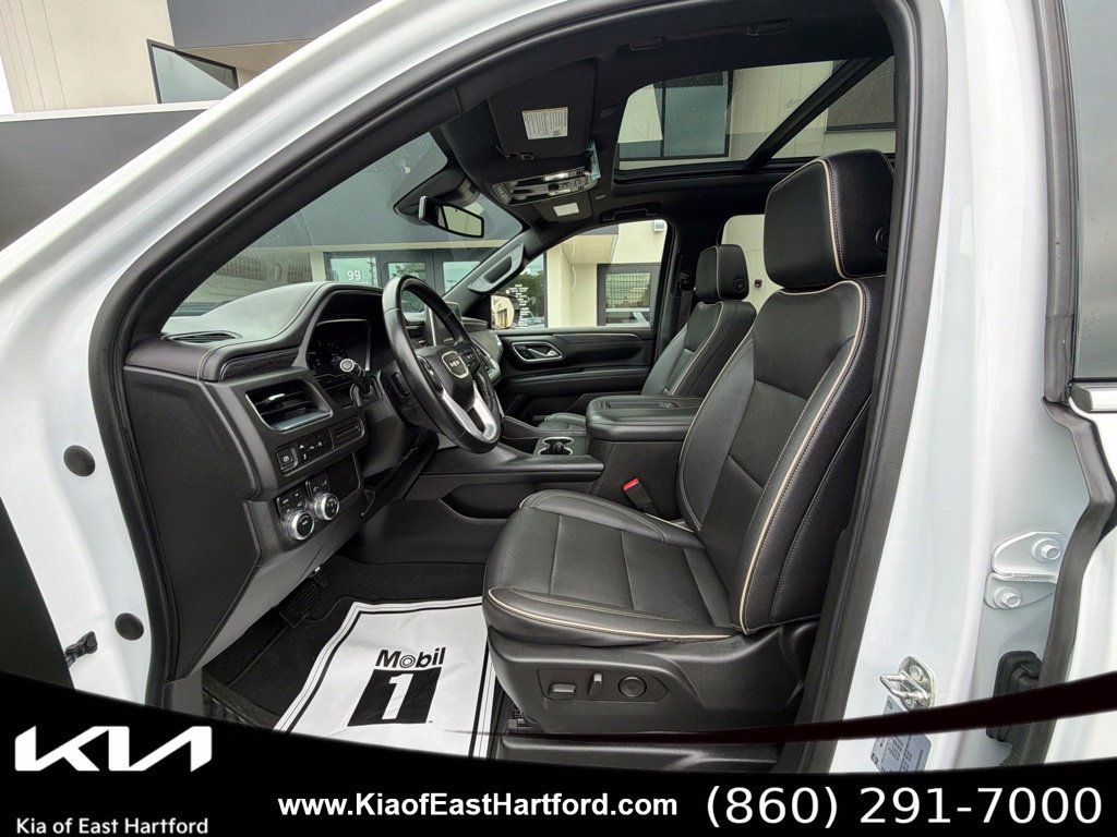 Used 2023 GMC Yukon XL SLT AWD/4WD image 32