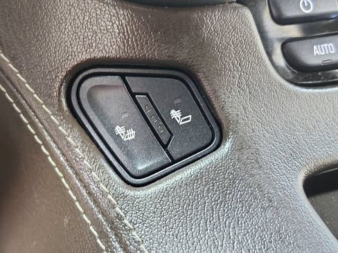 Used 2019 Chevrolet Tahoe LT RWD image 30