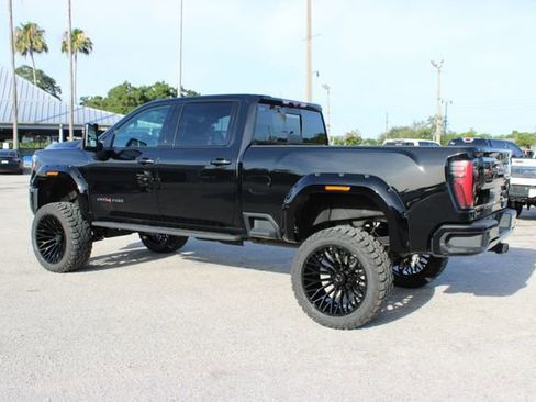 Used 2025 GMC Sierra 2500 AT4 w/ AT4 Premium Plus Package AWD/4WD image 7