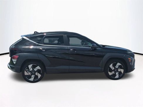 New 2026 Hyundai Kona Limited FWD image 4