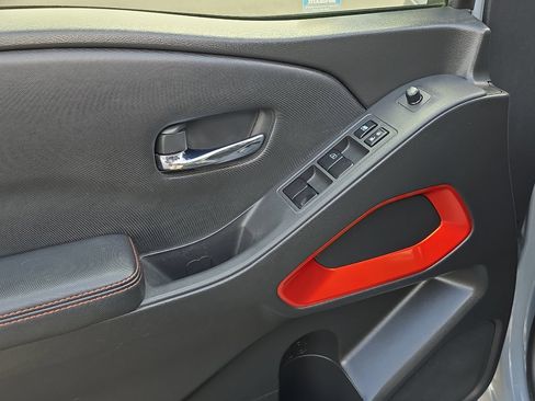 Used 2023 Nissan Frontier PRO-4X w/ Pro Convenience Package image 11