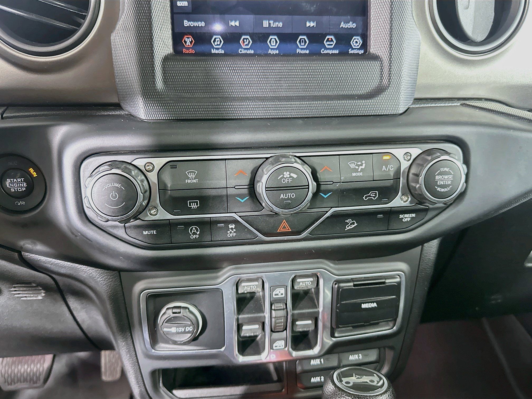 Used 2018 Jeep Wrangler Unlimited Sport S AWD/4WD image 22