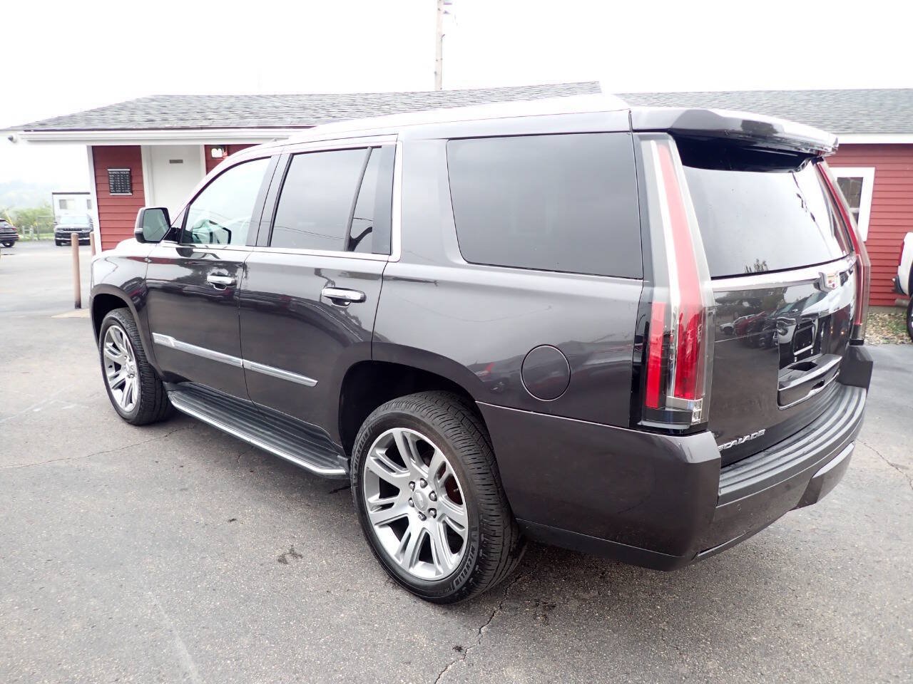 Used 2016 Cadillac Escalade Premium AWD/4WD image 4