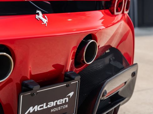 Used 2021 Ferrari SF90 Stradale AWD/4WD image 17
