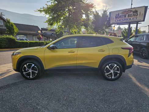 Used 2024 Chevrolet Trax RS w/ Driver Confidence Package FWD image 8