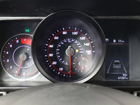 Used 2022 Hyundai Elantra SEL FWD image 11