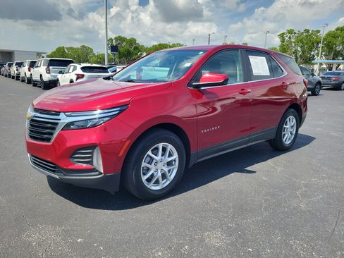 Used 2023 Chevrolet Equinox LT FWD image 2