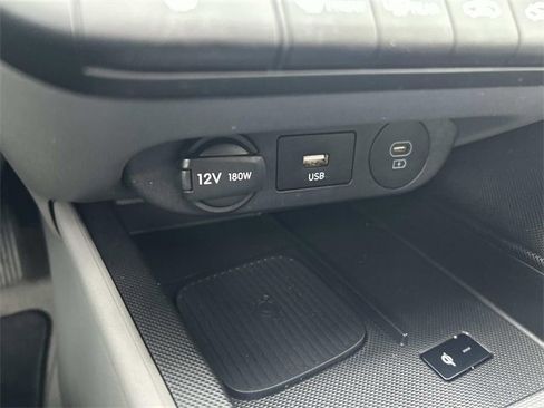 Certified 2024 Hyundai Elantra SEL w/ Convenience Package image 28