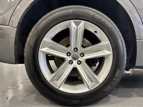 Used 2019 Audi Q8 Premium w/ Convenience Package AWD/4WD image 49