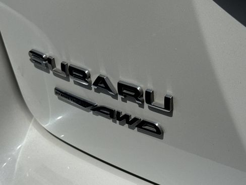 Used 2020 Subaru Crosstrek 2.0i Premium w/ Moonroof Package 2 AWD/4WD image 3