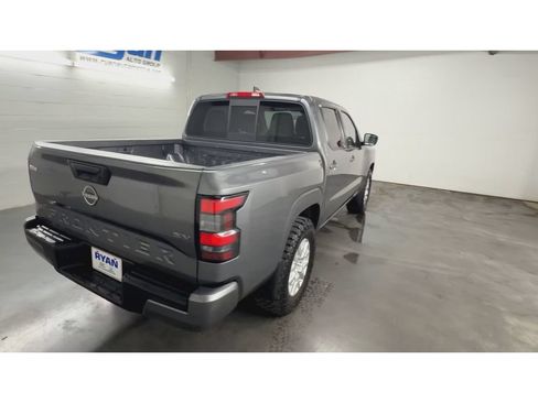 Used 2022 Nissan Frontier SV RWD image 8