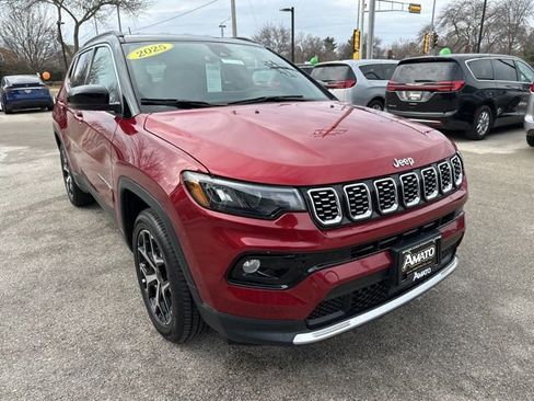 Used 2025 Jeep Compass Limited AWD/4WD image 4