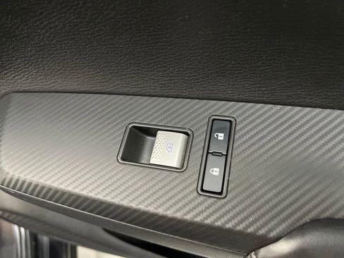 Used 2023 Mitsubishi Outlander SE image 27