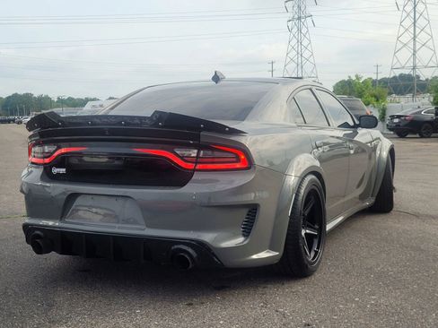 Used 2016 Dodge Charger R/T Scat Pack w/ Technology Group RWD image 12
