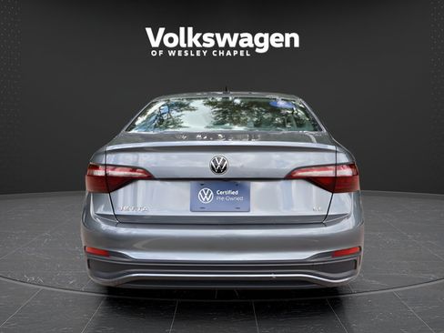 Certified 2024 Volkswagen Jetta SE FWD image 7