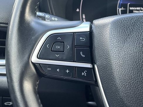 Used 2025 Toyota Grand Highlander AWD image 30