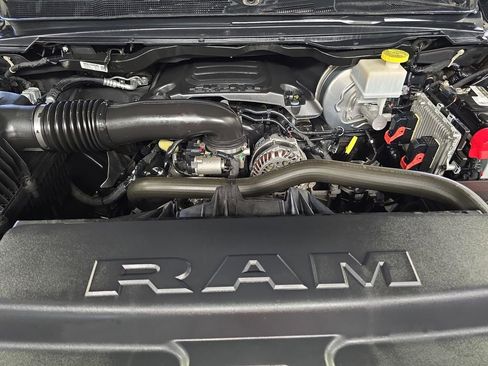 Used 2019 RAM 1500 Limited w/ Body Color Bumper Group image 31