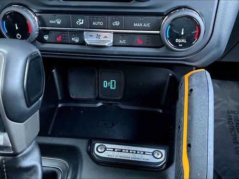 Used 2022 Ford Bronco Badlands image 18