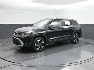 Used 2025 Volkswagen Taos SE AWD/4WD video 1
