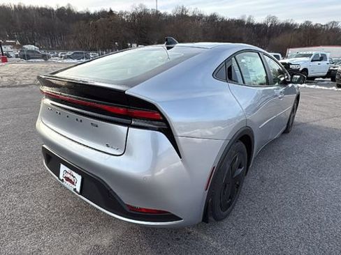 New 2026 Toyota Prius LE image 5