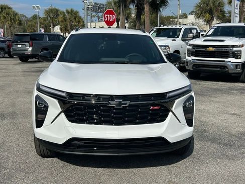 New 2026 Chevrolet Trax RS w/ Driver Confidence Package FWD image 3