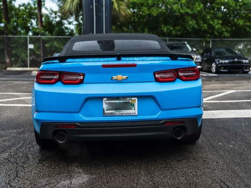 Used 2023 Chevrolet Camaro LT RWD image 9