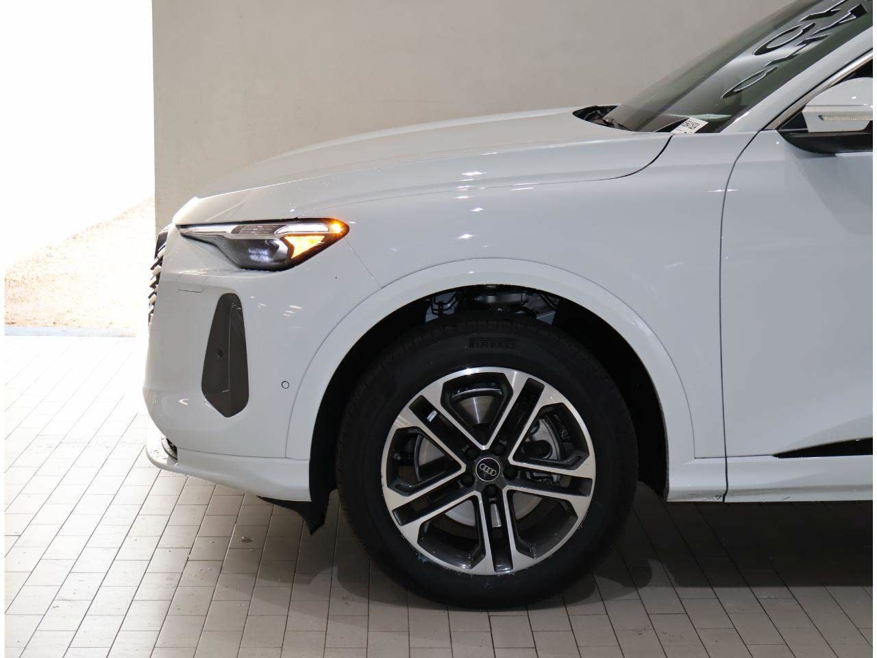 Used 2025 Audi Q5 Premium Plus AWD/4WD image 4