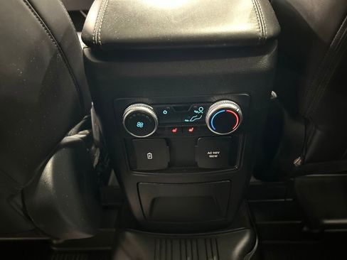 Used 2023 Ford Explorer Platinum w/ Technology Package AWD/4WD image 27