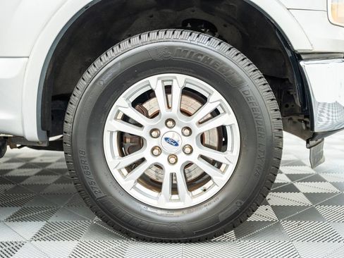 Used 2015 Ford F150 Lariat w/ Equipment Group 501A Mid AWD/4WD image 19