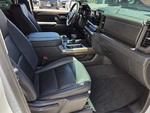 Certified 2023 Chevrolet Silverado 1500 LT Trail Boss w/ LT Trail Boss Premium Package AWD/4WD image 15
