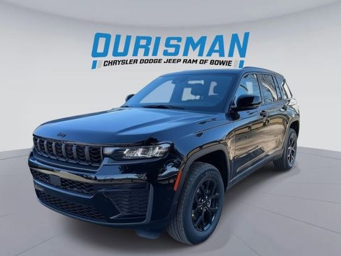 New 2026 Jeep Grand Cherokee Laredo image 2