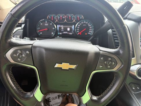 Used 2020 Chevrolet Suburban LT RWD image 29