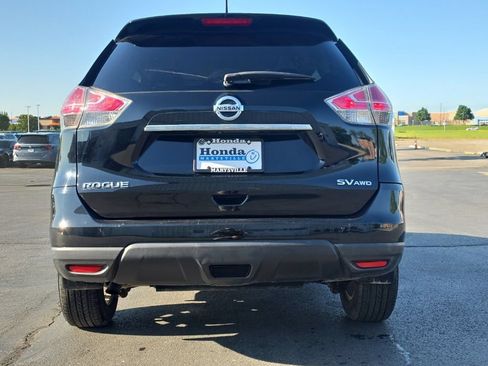 Used 2015 Nissan Rogue SV w/ SV Moonroof Package AWD/4WD image 6