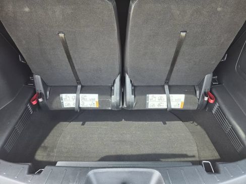 Used 2019 Ford Explorer XLT w/ Equipment Group 202A FWD image 28