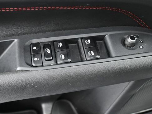Used 2025 Jeep Compass Trailhawk AWD/4WD image 26