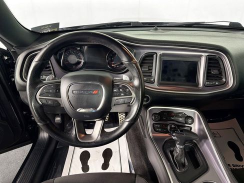 Used 2019 Dodge Challenger R/T w/ Driver Convenience Group image 21