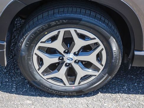 Used 2020 Subaru Forester Premium AWD/4WD image 11